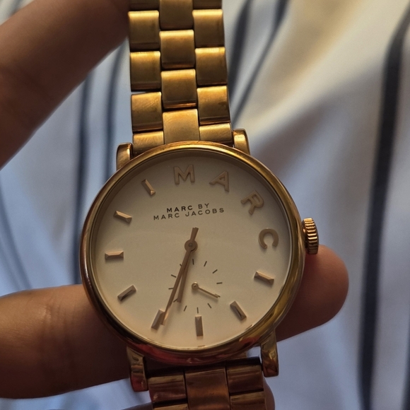 Marc By Marc Jacobs MBM3247 Rose Gold Women's Watch - Picture 3 of 8